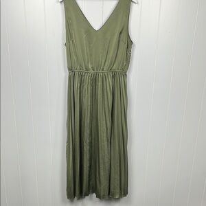 Current Air Womens Maxi Dress L Dusty Green Sleeveless Vneck Pleated Skirt Chic